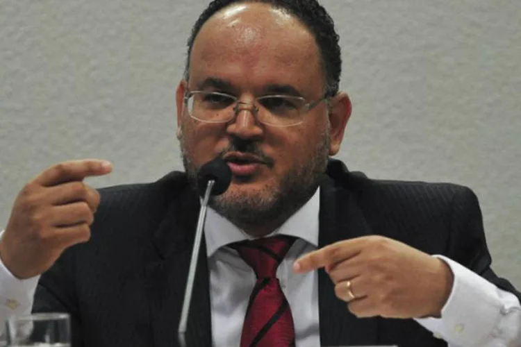 
	Ministro da Educa&ccedil;&atilde;o: &ldquo;de 2010 a 2013 tivemos um crescimento de 139% nas matr&iacute;culas com jornada igual ou superior a 7 horas&rdquo;, disse Paim
 (Antonio Cruz/Agência Brasil)