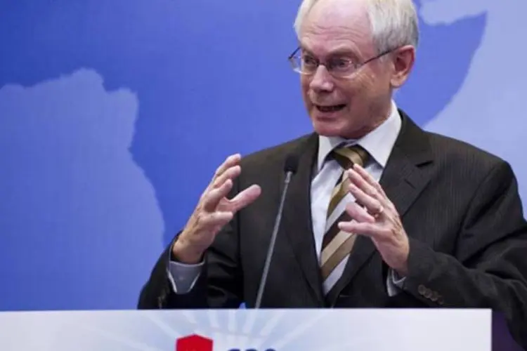 
	Van Rompuy ressaltou que os 27 t&ecirc;m que&nbsp;&quot;lutar contra o desemprego: a situa&ccedil;&atilde;o &eacute; terr&iacute;vel em alguns pa&iacute;ses, &eacute; preciso revisar a pol&iacute;tica em termos de crescimento e competitividade&quot;
 (Victor Fraile/Getty Images)