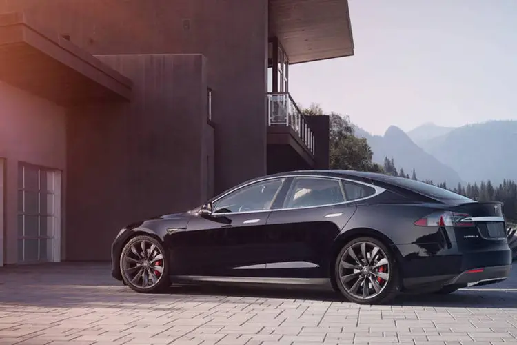 Carro Tesla S (Divulgação/Tesla)