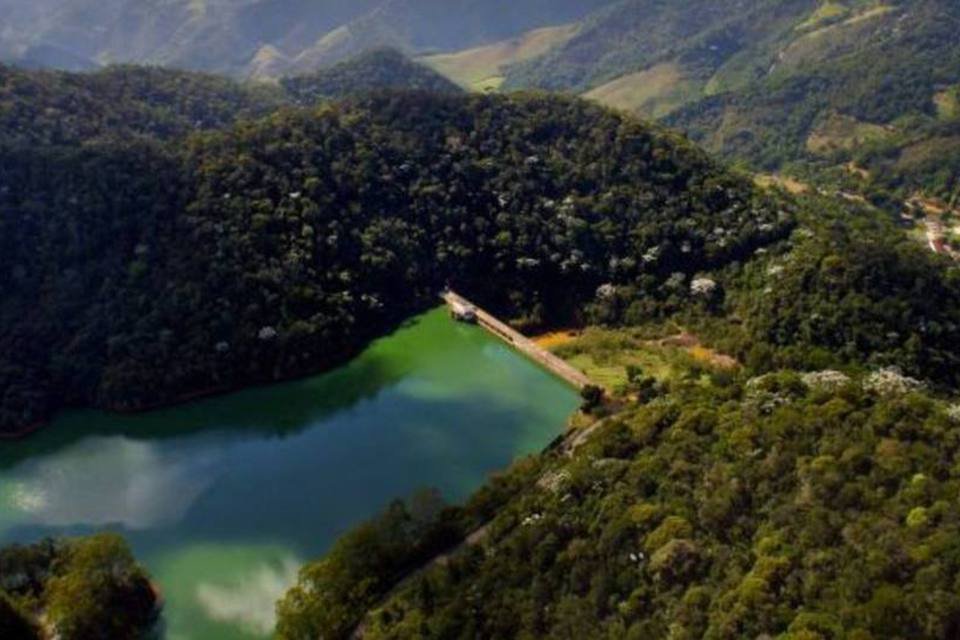 EDP Brasil estuda entrar em transmissão de energia no país