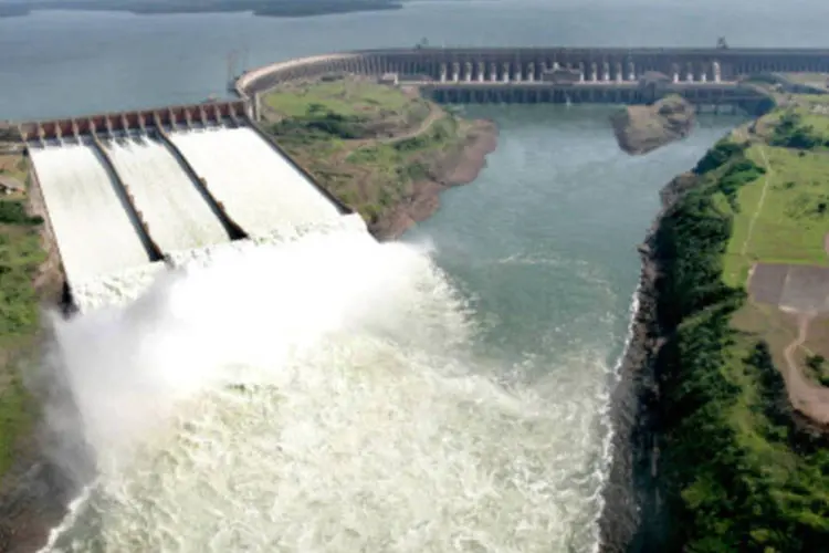 Apesar do leilão de energia alternativa, as usinas hidrelétricas continuam a dominar a matriz energética brasileira (Divulgação)