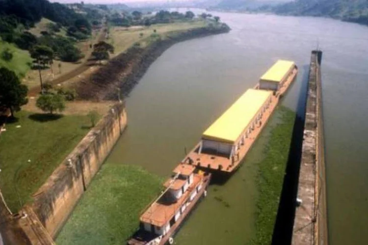 Estimativa de prejuízo passa de R$ 30 milhões, só com a suspensão da navegação na Hidrovia Tietê-Paraná (Angelo Perosa/Secretaria de Meio Ambiente SP/Direitos Reservados)