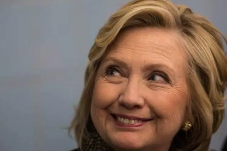 
	A ex-secret&aacute;ria de Estado americana Hillary Clinton durante coletiva de imprensa
 (Andrew Burton/AFP)