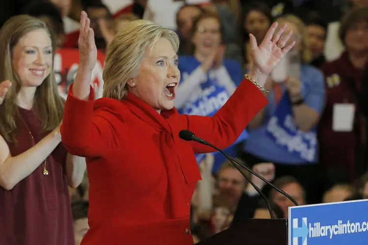 
	Hillary Clinton: &quot;Os resultados desta noite s&atilde;o os mais apertados na hist&oacute;ria do caucus democrata de Iowa&quot;
 (Brian Snyder / Reuters)