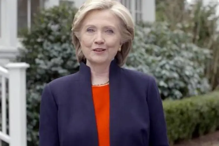 Hillary Clinton em imagem captada de vídeo de anúncio de candidatura (HO/AFP)