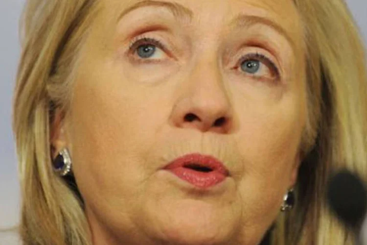 Apesar de pedir sanções, Hillary Clinton se absteve de pedir explicitamente que o líder sírio deixe o poder (Jewel Samad/AFP)