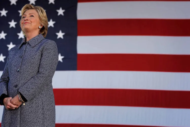 
	Hillary Clinton: entre os eleitores prov&aacute;veis, 42% disseram apoiar Hillary, 38% Trump
 (Brian Snyder / Reuters)