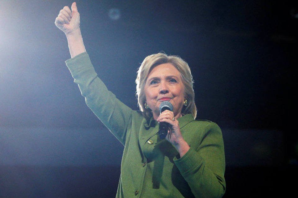 Hillary promete apoio a acordo de paz entre Colômbia e Farc