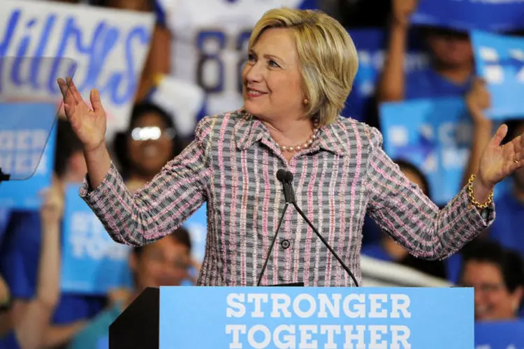 
	Hillary Clinton: sua campanha credita o aumento de arrecada&ccedil;&atilde;o de julho &agrave; Conven&ccedil;&atilde;o Nacional Democrata da semana passada
 (Dave Kaup / Reuters)