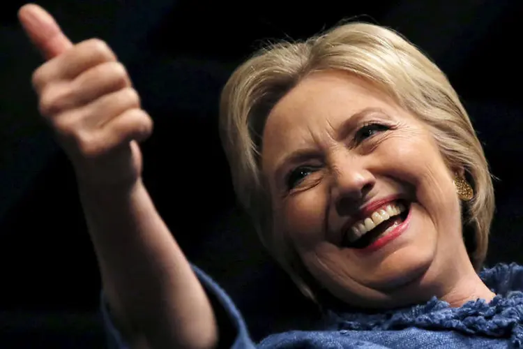 
	Hillary Clinton: a ex-secret&aacute;ria de Estado superou o n&uacute;mero necess&aacute;rio de votos dos delegados para ser declarada candidata
 (Carlos Barria / Reuters)