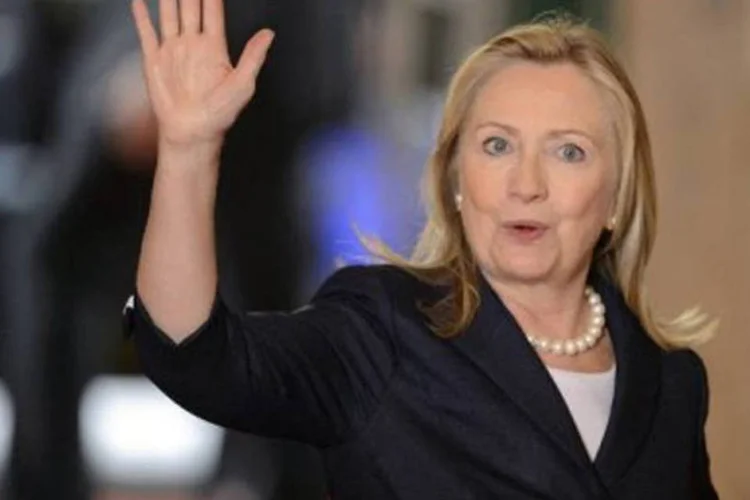 Hillary Clinton: a última vez que um chefe da diplomacia dos Estados Unidos visitou o Laos foi em 1955, quando John Foster Dulles fez uma breve escala no país (Fabrice Coffrini/AFP)