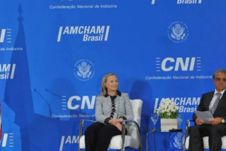 Em discurso, Hillary citou a isenção da bitributação e considerou o acordo de livre comércio entre os países (Antonio Cruz/ABr)