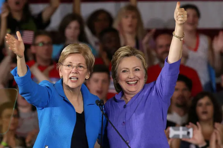 
	Hillary Clinton e Elizabeth Warren: Warren pertence &agrave; ala mais progressista dos Democratas, como o senador Bernie Sanders
 (Aaron Josefczyk / Reuters)