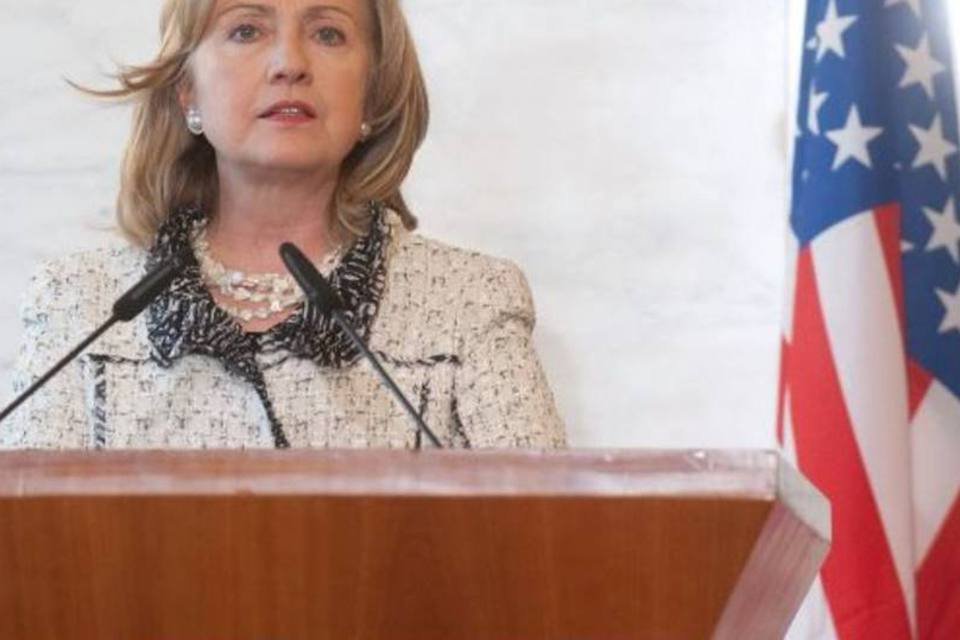 Hillary Clinton chega à Índia para assegurar diálogo estratégico