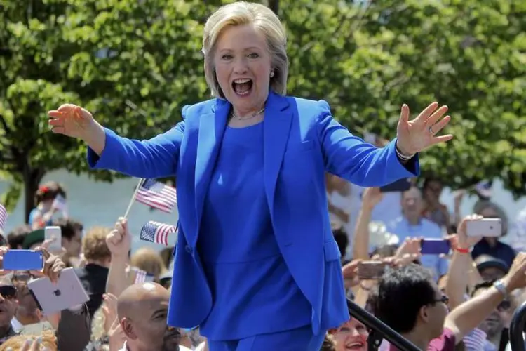 Hillary Clinton lança campanha a presidência dos EUA em evento em Nova York (REUTERS/Carlo Allegri)