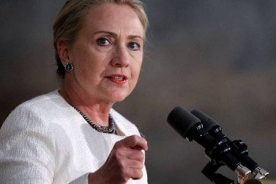 Hillary anuncia US$ 30 mi para ajuda humanitária na Síria