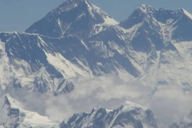 IPCC admite que errou ao dizer que as geleiras do Himalaia poderiam sumir até 2035 (.)