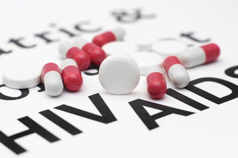 Clubes de compradores de remédios ajudam a combater o HIV