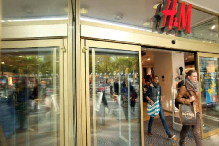 
	H&amp;M: companhia registrou seu primeiro aumento trimestral na margem bruta em mais de tr&ecirc;s anos, para 58,8 por cento, ante 58,2 por cento um ano antes
 (GettyImages)