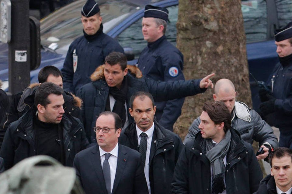 Alerta antiterrorismo foi elevado a nível mais alto em Paris