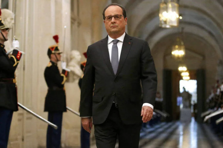 
	Fran&ccedil;ois Hollande: o l&iacute;der franc&ecirc;s indicou uma inflex&atilde;o na pol&iacute;tica externa na segunda-feira, dispondo-se a se aliar com a R&uacute;ssia para resolver o quadro da S&iacute;ria
 (Michel Euler/Pool/Reuters)