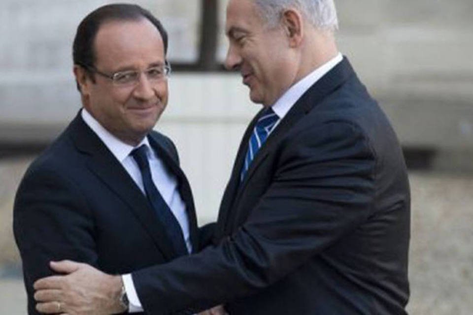 Netanyahu e Hollande relembram vítimas de massacre