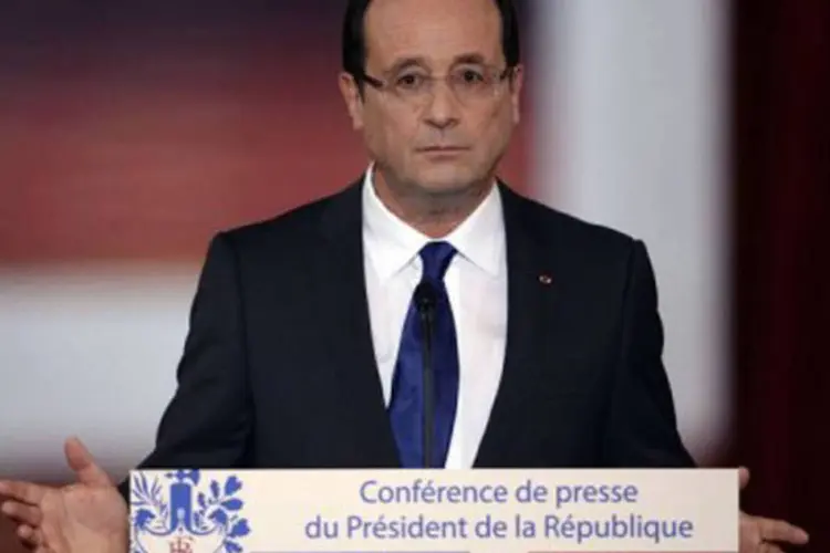 
	Fran&ccedil;ois Hollande: o presidente justificou sua recusa a dar novos detalhes assegurando que&nbsp;&quot;a situa&ccedil;&atilde;o &eacute; muito confusa&quot; e &quot;evolui hora a hora&quot;&nbsp;
 (©AFP / Martin Bureau)
