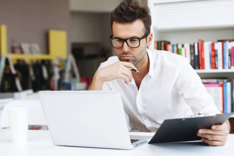 Declaração de IR: todos os rendimentos recebidos em 2015 devem ser informados no IR (Thinkstock/BartekSzewczyk)