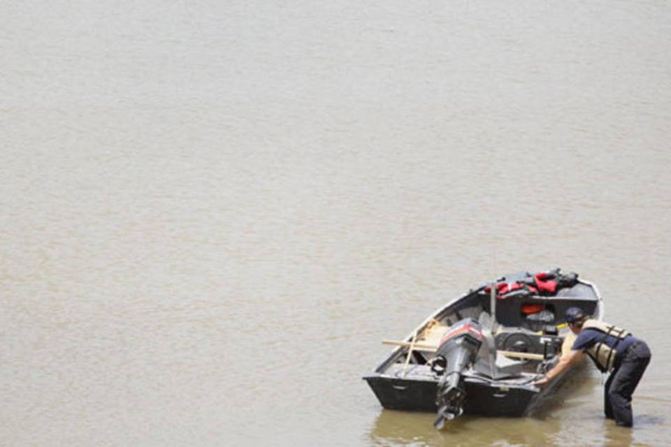 Rio Mississipi bate recorde de cheia e atinge cidade de Vicksburg