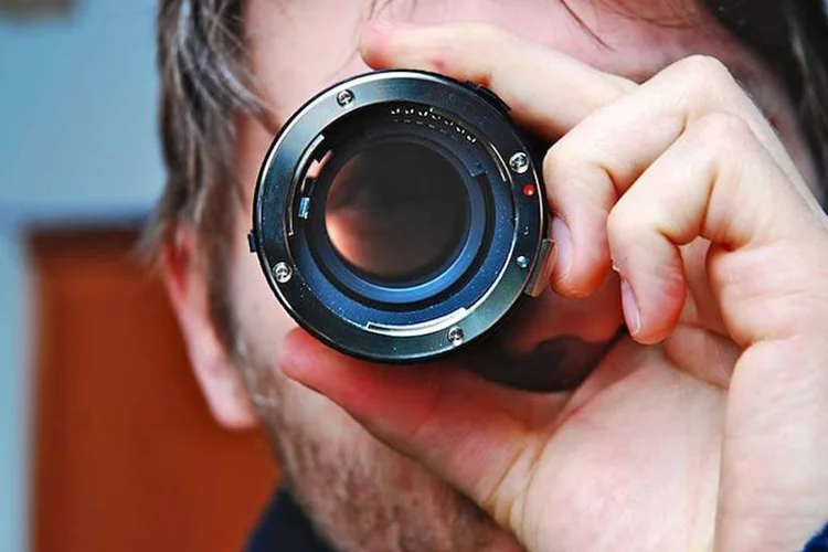Espionagem: alguns usuários de webcams perceberam que estavam sendo observados (Mateusz Stachowski / FreeImages)