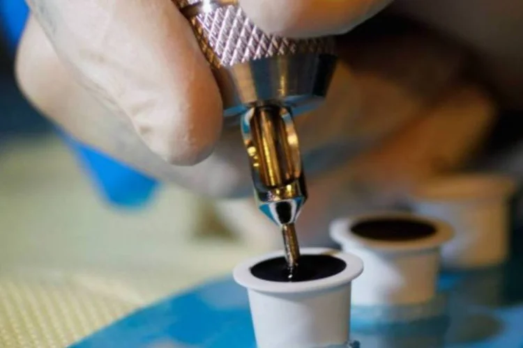 
	Tatuagem: patologista holand&ecirc;s retirar&aacute; a tatuagem e a congelar&aacute; ou preservar&aacute; em formol, idealmente num prazo de 48 horas
 (Getty Images/Joe Raedle)