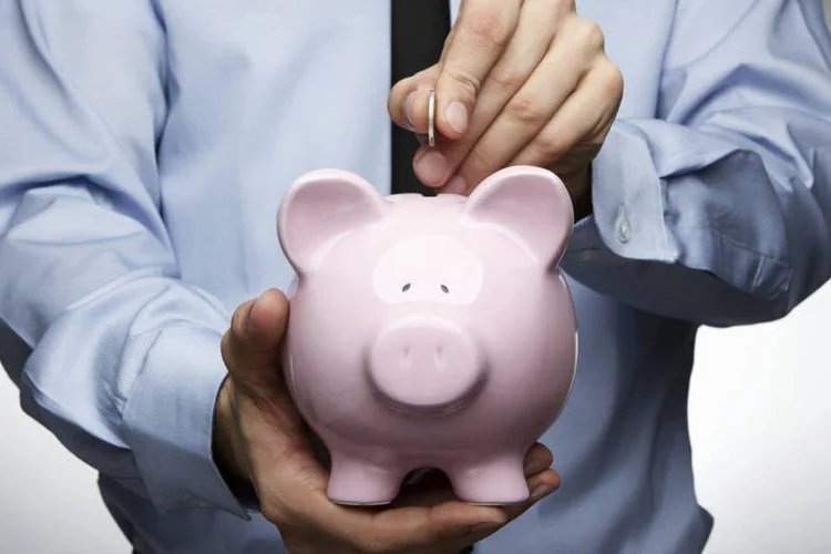 
	Poupan&ccedil;a: investimentos que acompanham a Selic superam com folga a caderneta
 (Thinkstock/Nastco)