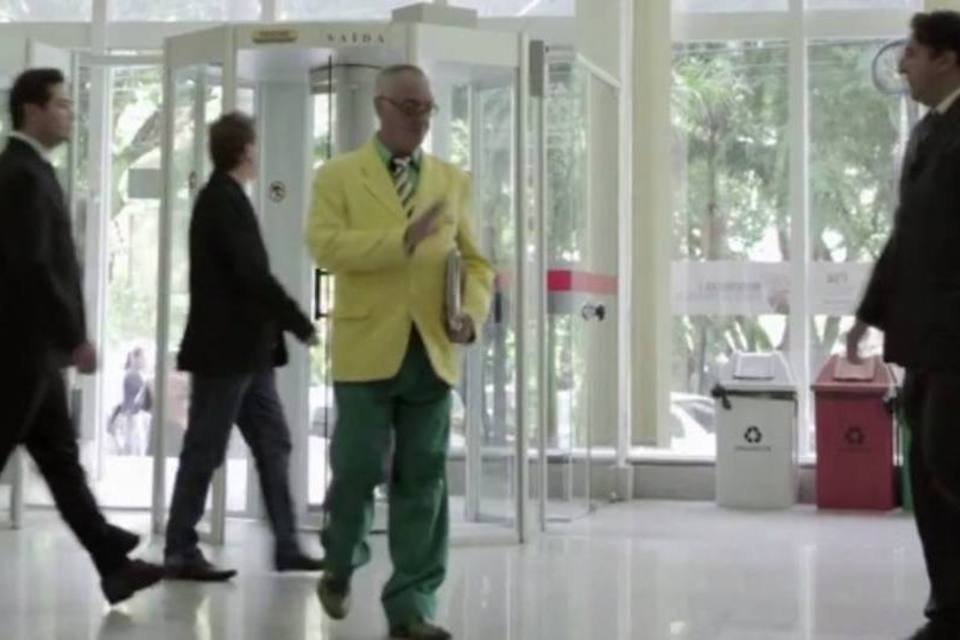 Homem só veste verde e amarelo desde a Copa de 1994