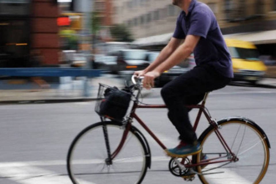 França dará incentivo financeiro para uso da bicicleta