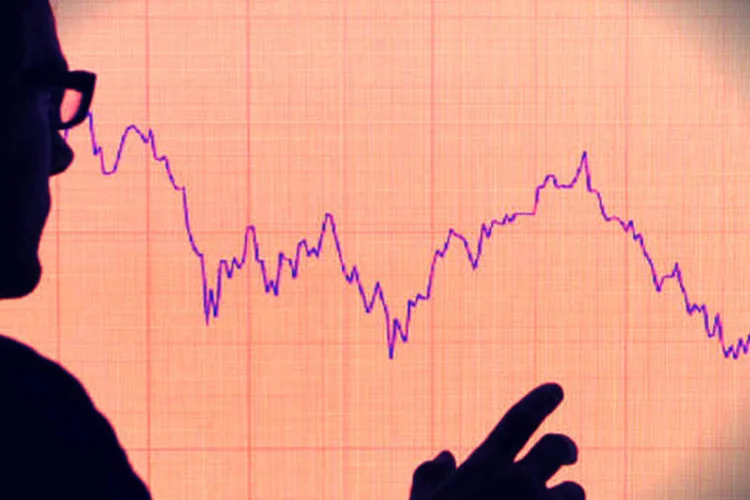 
	Sobe e desce: Em um cen&aacute;rio ainda nublado na economia, t&iacute;tulos p&uacute;blicos lideram ranking. Bolsa s&oacute; n&atilde;o perde para fundos de a&ccedil;&otilde;es small caps
 (Getty Images/Getty Images)