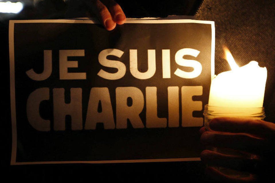 França lembra 1 ano de ataque à revista "Charlie Hebdo"