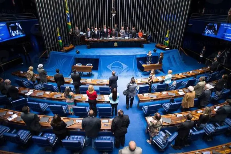
	LDO: projeto de Lei de Diretrizes Or&ccedil;ament&aacute;rias de 2016 reduz a meta fiscal de 0,7% para 0,5% do PIB
 (Marcelo Camargo/Agência Brasil)