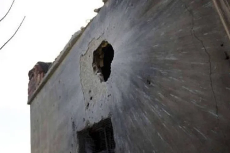 A Comissão Geral da Revolução Síria detalhou que a maioria dos mortos em Homs foram atingidos por disparos e bombardeios (Bulent Kilic/AFP)