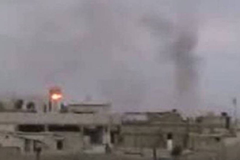 Bombardeios matam dois em Homs
