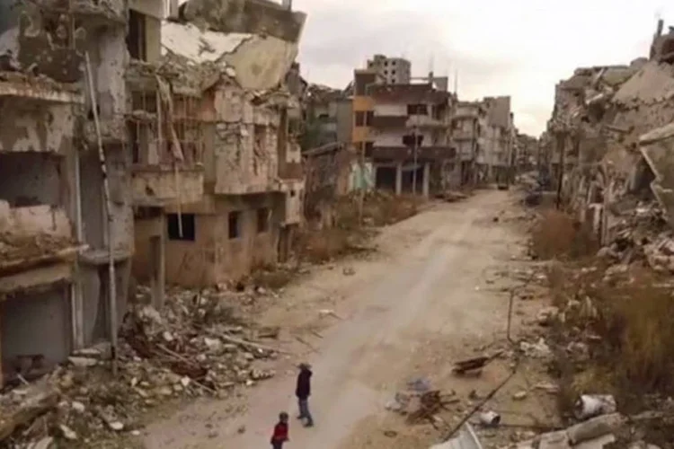 
	Homs, na S&iacute;ria: primeiro-ministro russo avalia que ofensiva terrestre poderia desencadear guerra mundial
 (Reprodução/ You Tube/ Alexander Pushkin)