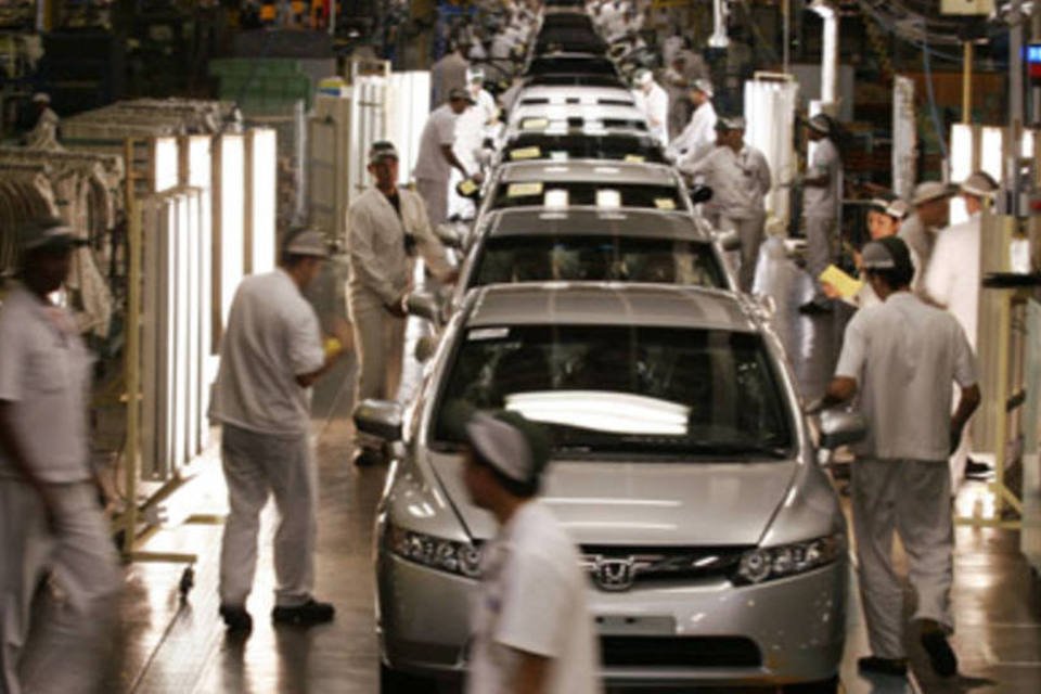 Honda duplica lucro em 2009-2010 graças a cortes de gastos