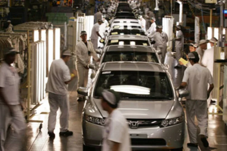 Honda obteve um lucro líquido de 268,4 bilhões de ienes (2,87 bilhões de dólares), apesar do volume de negócios cair 14,3% (.)