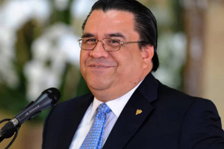 O chanceler hondurenho Arturo Corrales: o governo de Honduras pediu e obteve no sábado a renúncia de Rodríguez.  (Orlando Sierra/AFP)