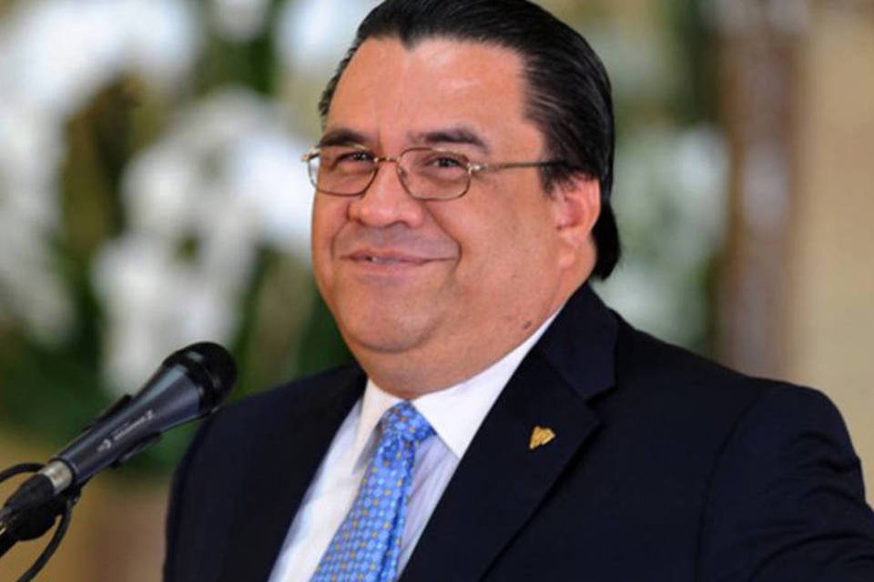 Embaixador de Honduras acata punição após escândalo de orgia