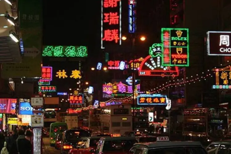 A Bolsa de Hong Kong atingiu o menor patamar em 28 meses (Wikimedia Commons)