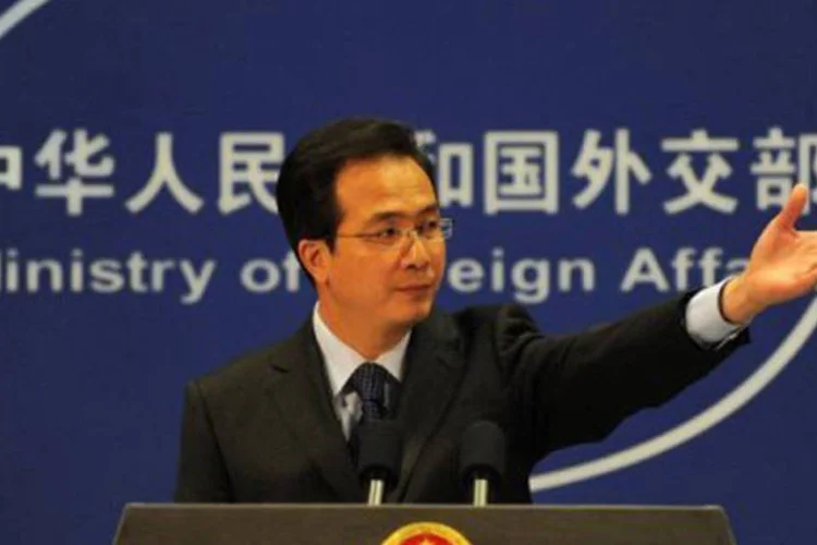 
	Hong Lei: &quot;esperamos que os Estados Unidos possam honrar, seriamente, seu princ&iacute;pio de n&atilde;o se posicionar na quest&atilde;o das ilhas Diaoyu&quot;
 (Frederic J. Brown/AFP)