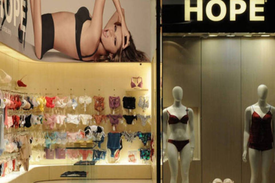 Hope faz ação Compre e Ganhe no Nude Day