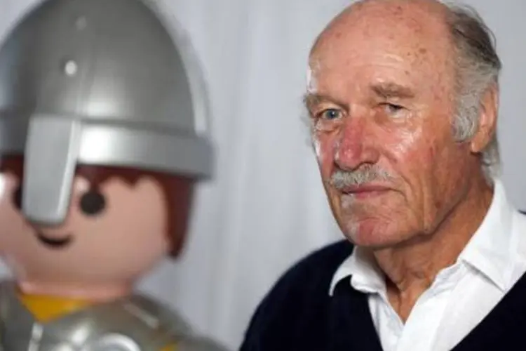 Horst Brandstaetter, o criador da companhia de brinquedos Playmobil, em 2010 (DANIEL KARMAN/AFP)