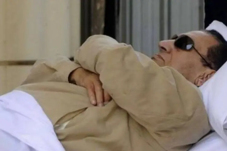 Em abril do ano passado, Mubarak foi internado em um hospital na cidade de Sharm el-Sheikh, após sofrer um ataque cardíaco (AFP)