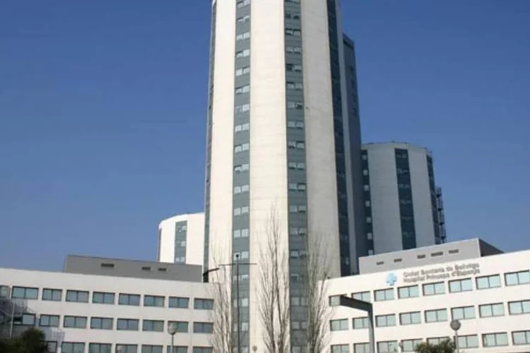 Hospital de Bellvitge: jogo tem biossensores que detecta expressões e reações do paciente (Wikimedia Commons)